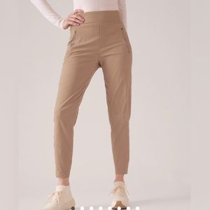 NWT Athleta Trekkie North Jogger Size:16